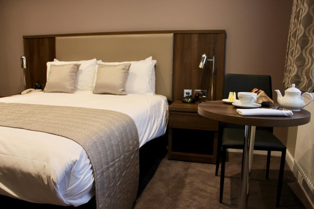 Best Western Ship Hotel Weybridge Luaran gambar